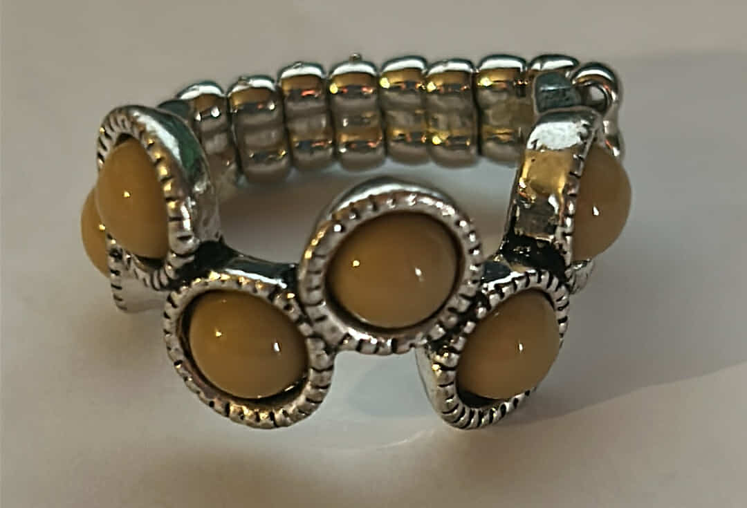 Beige silver Ring