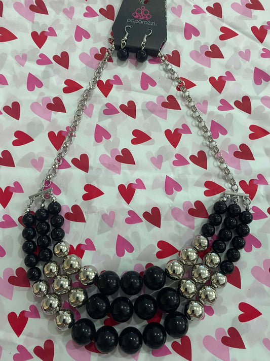 Black and Silver Necklace Set